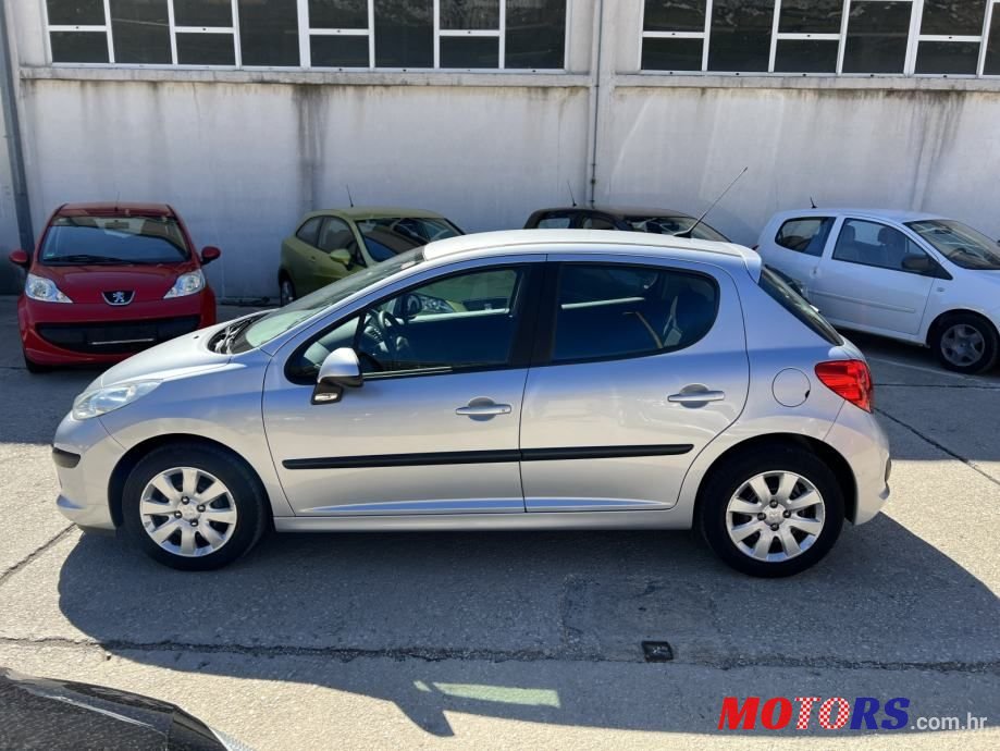 2007' Peugeot 207 1,4 16V photo #3