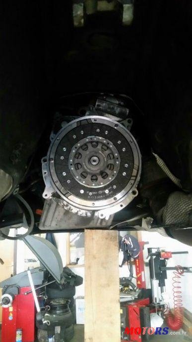 2004' BMW 3 Series 320D photo #2