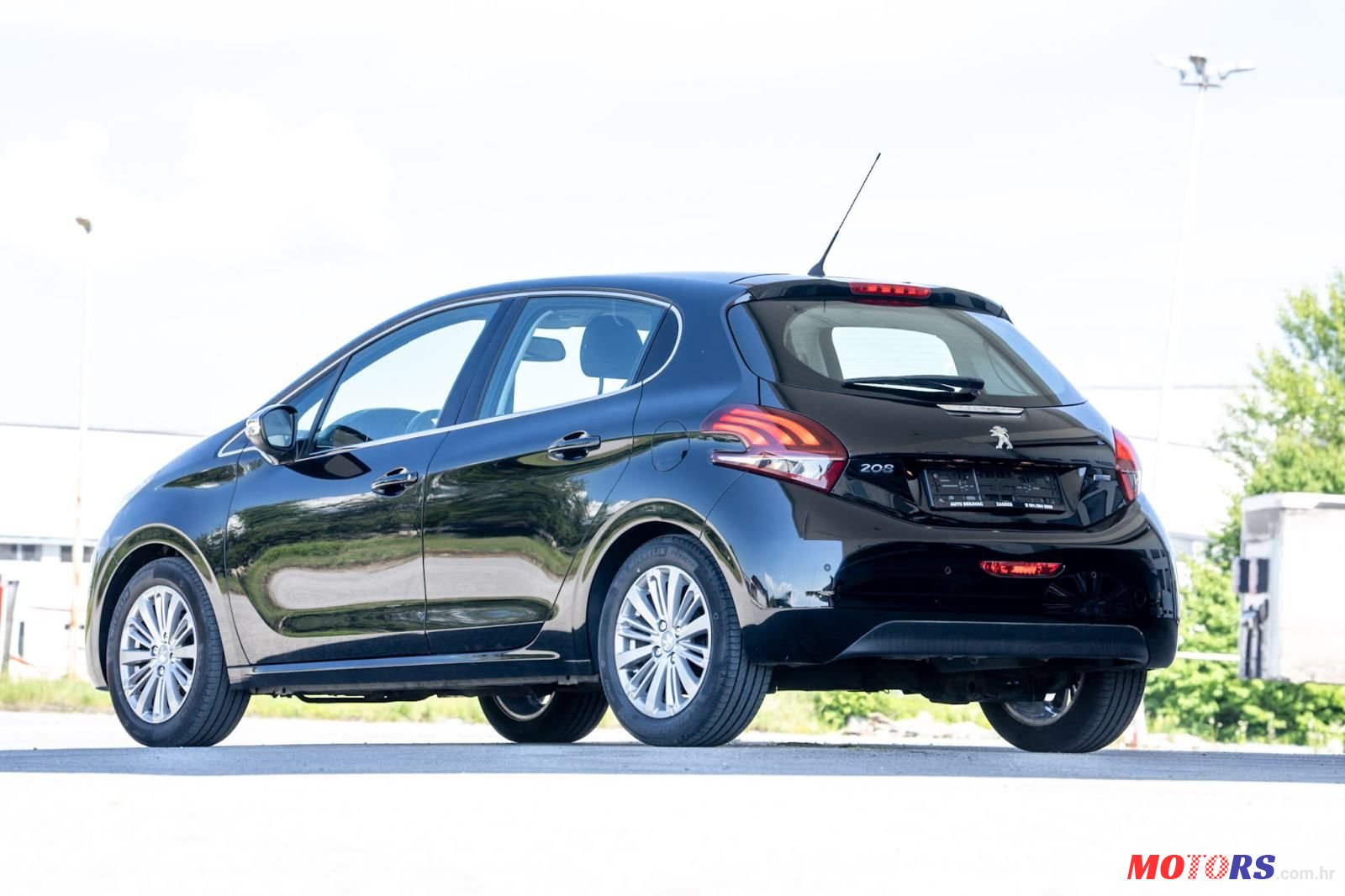 2015' Peugeot 208 1,2 photo #4