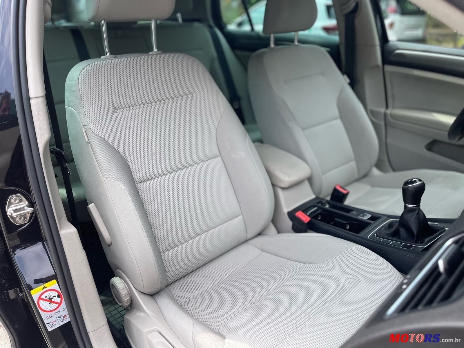 2013' Volkswagen Golf VII 1,6 Tdi Bmt photo #4