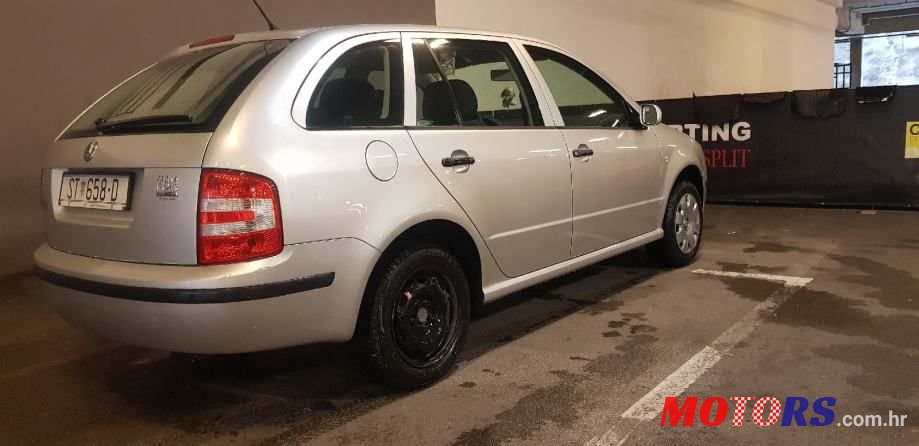 2007' Skoda Fabia Combi photo #4