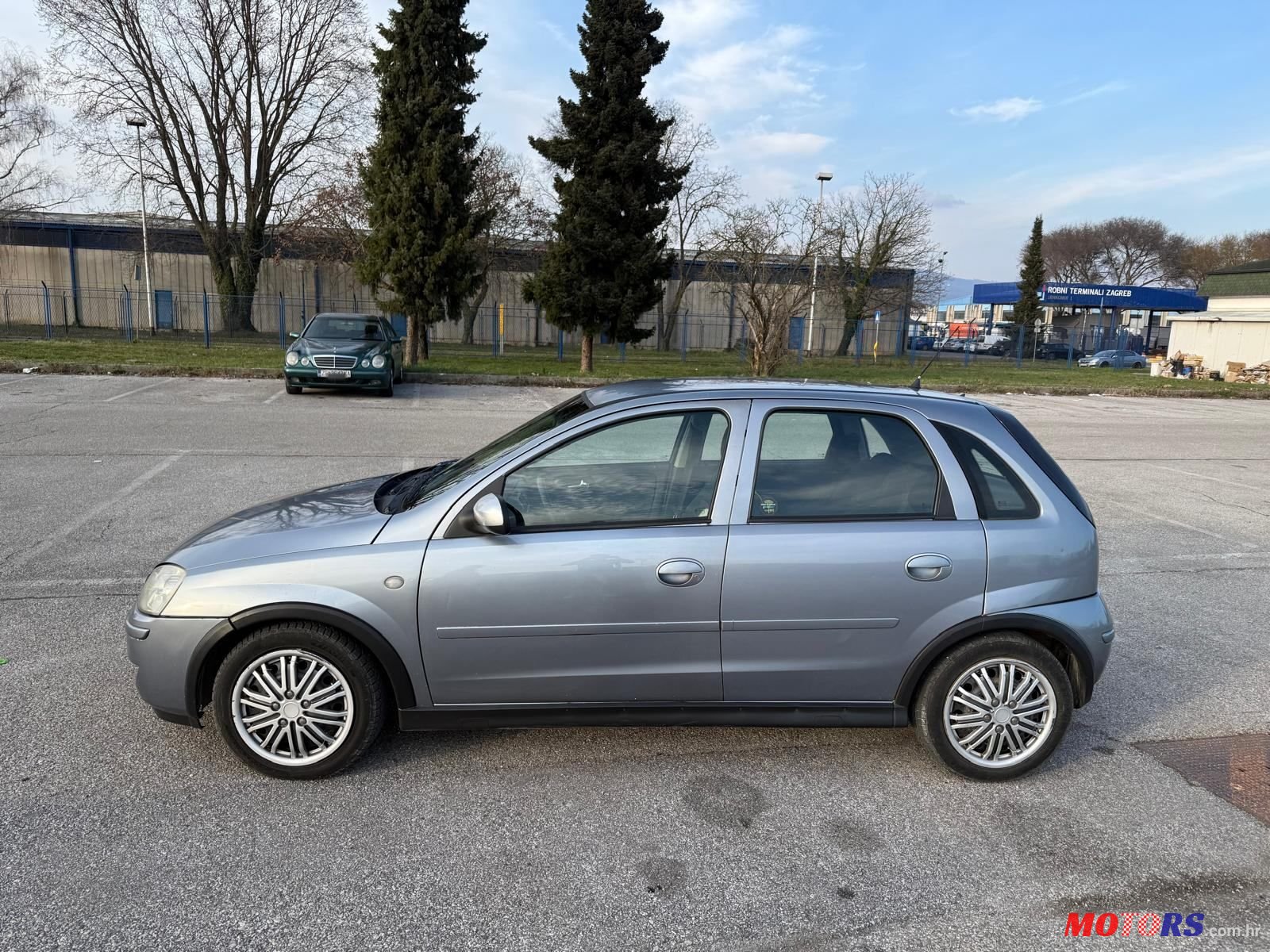 2004' Opel Corsa 1,7 Cdti photo #2