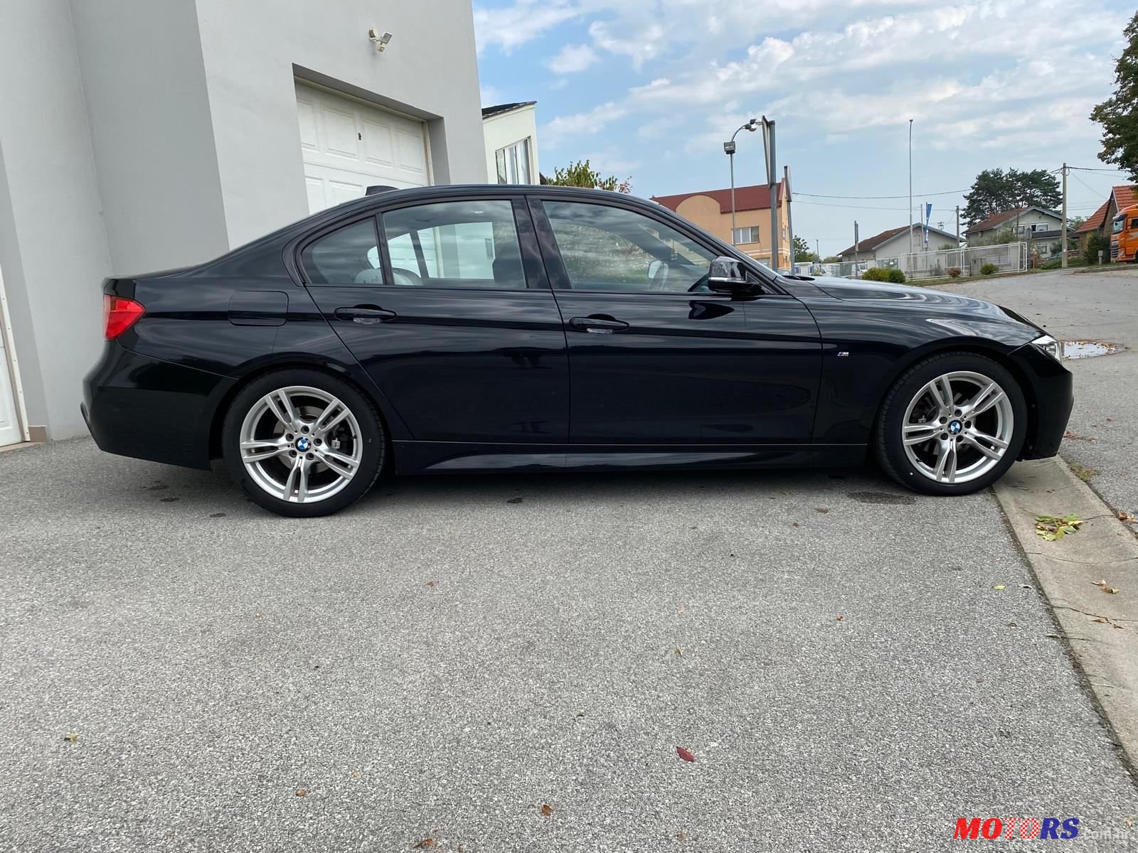 2014' BMW Serija 3 318D photo #4