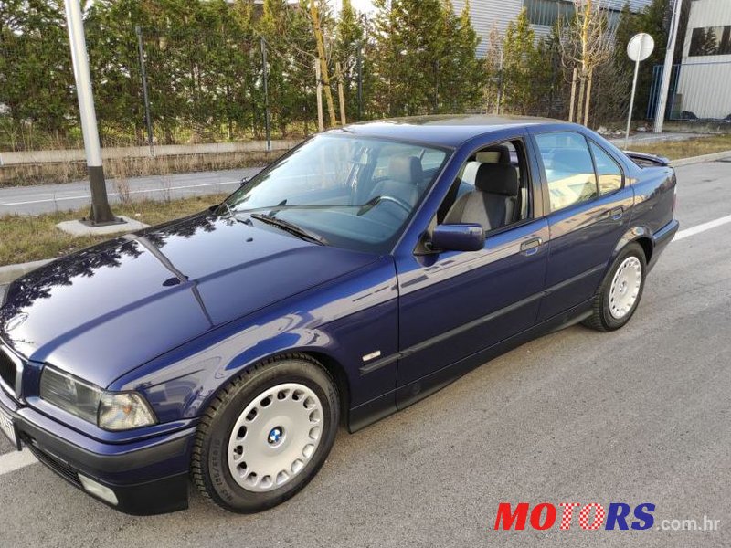 1996' BMW Serija 3 318I photo #1