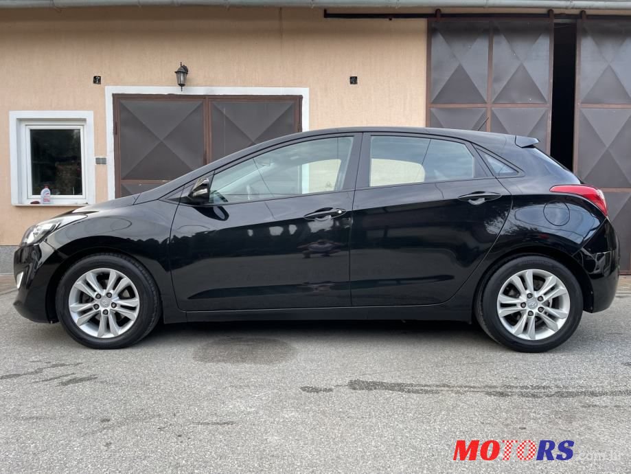 2013' Hyundai i30 photo #3