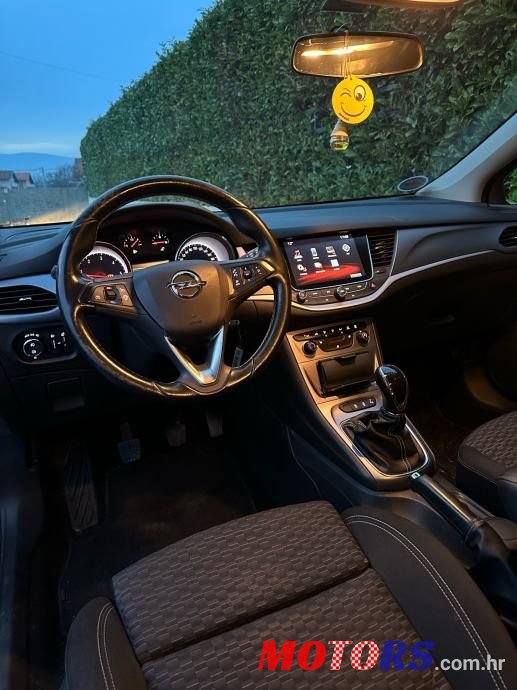 2017' Opel Astra 1.6 Cdti photo #4