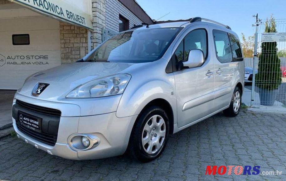 2009' Peugeot Partner photo #2