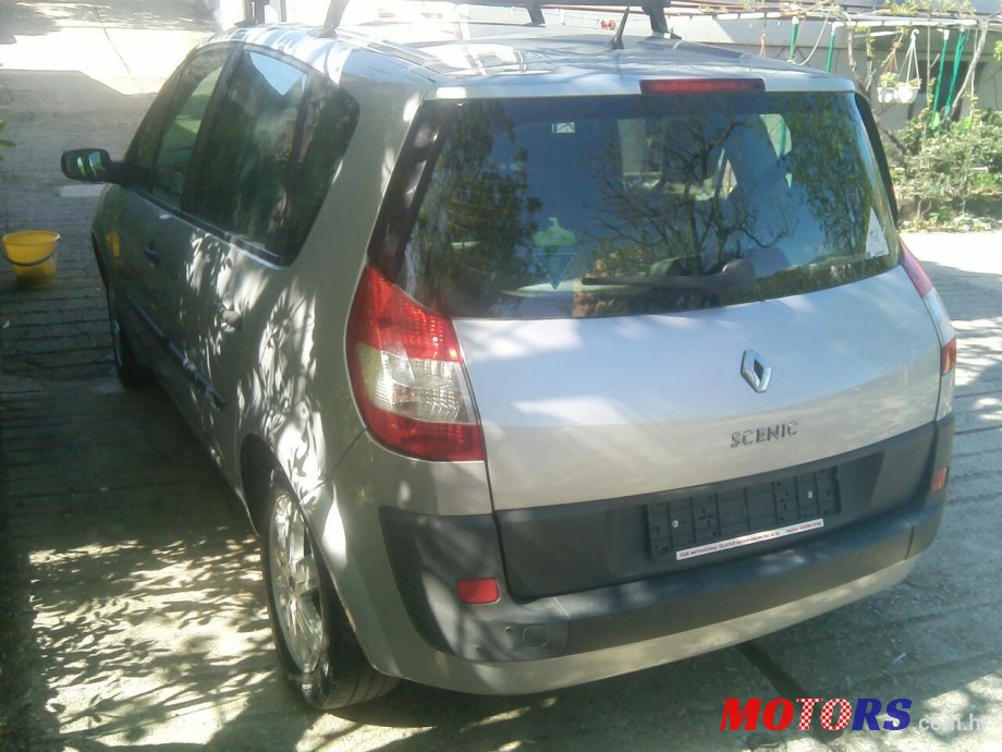 2006' Renault Megane Scenic photo #2