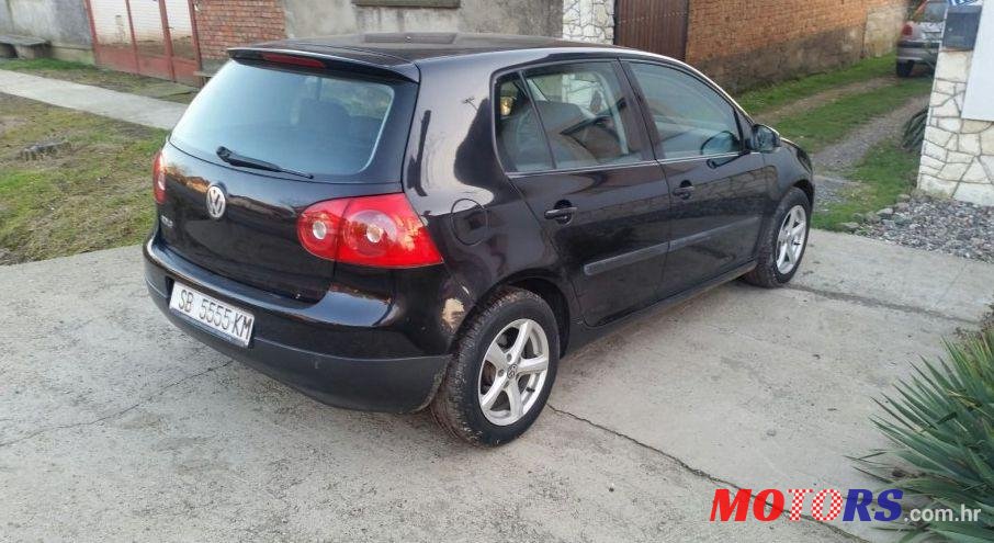 2005' Volkswagen Golf V 2,0 SDI photo #2