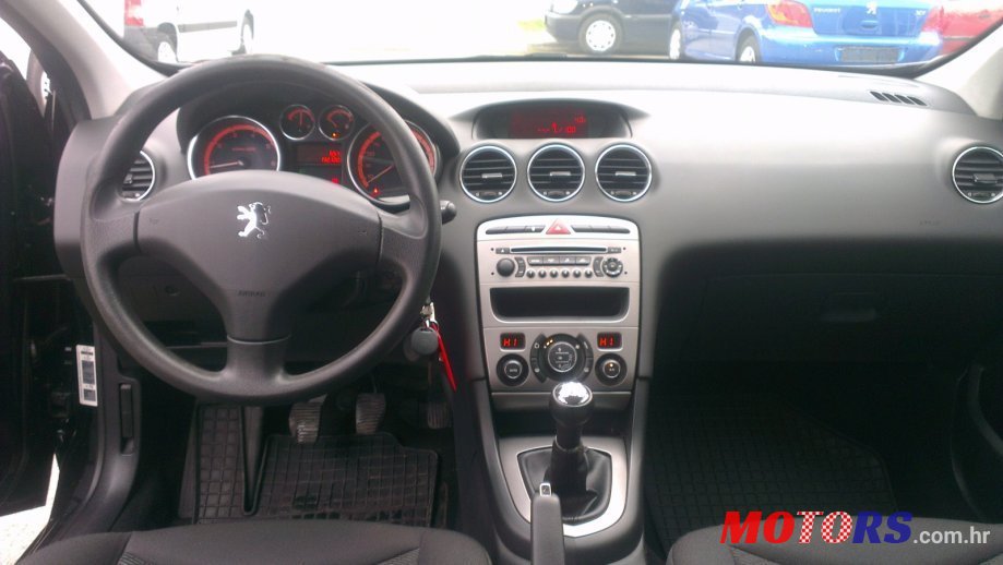 2008' Peugeot 308 photo #3