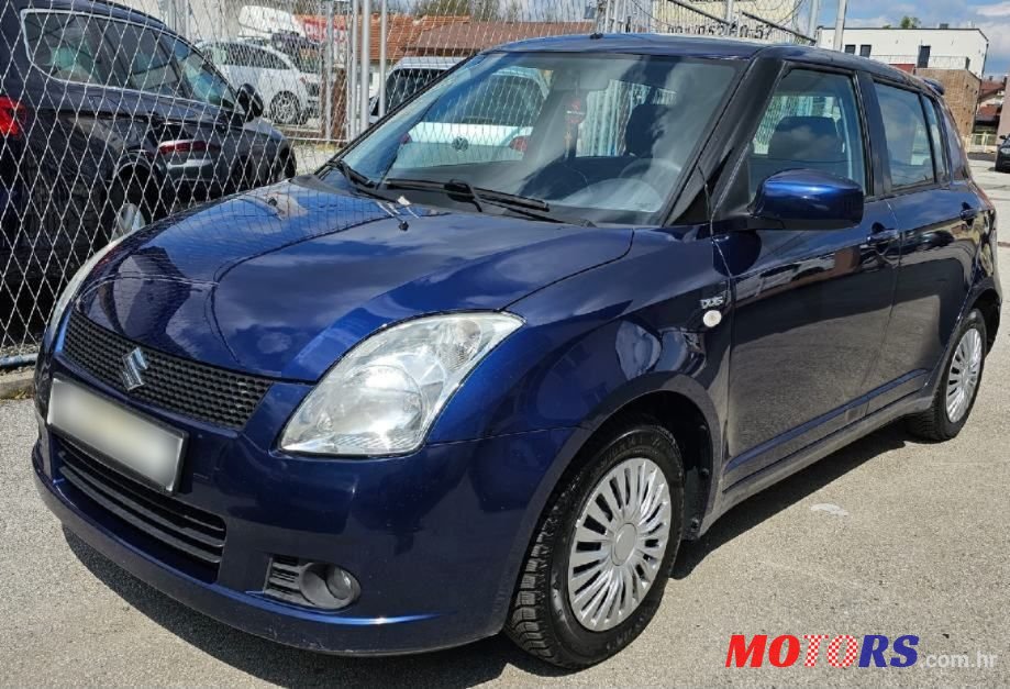 2005' Suzuki Swift 1.3 Ddis photo #2