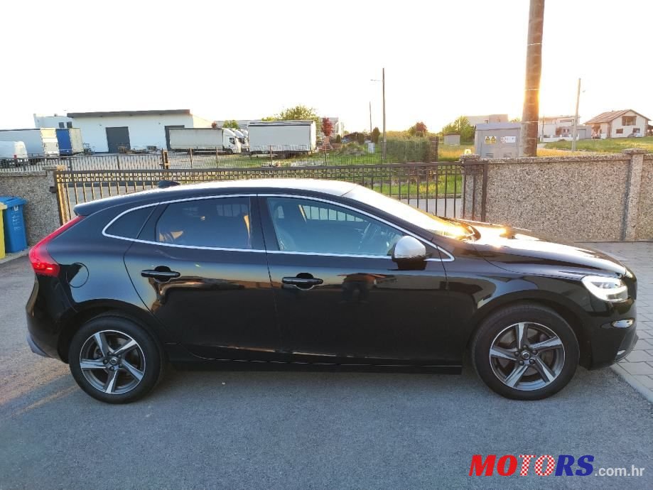 2018' Volvo V40 V40 D3 photo #4