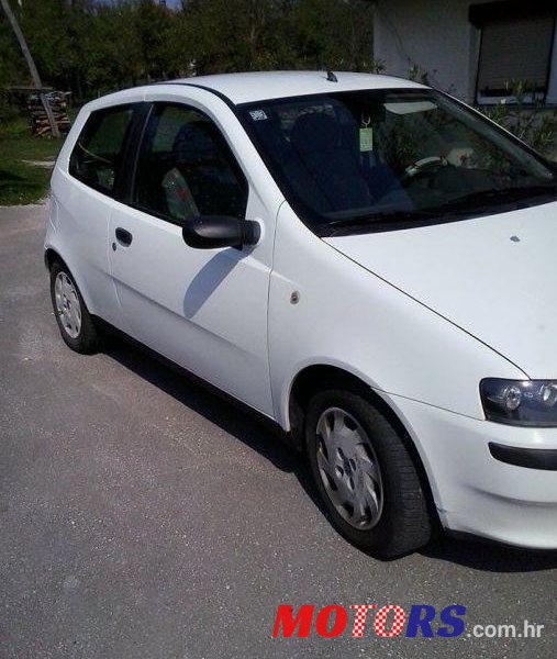 2001' Fiat Punto 1,9 Jtd photo #2