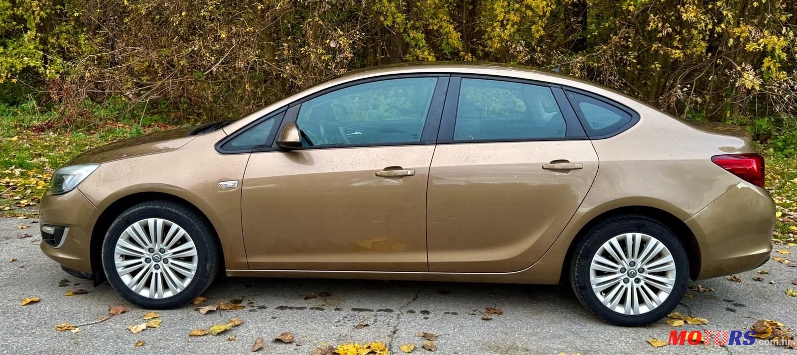 2013' Opel Astra 1,6 Classic photo #6