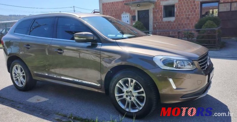 2015' Volvo XC60 Awd D4 photo #2