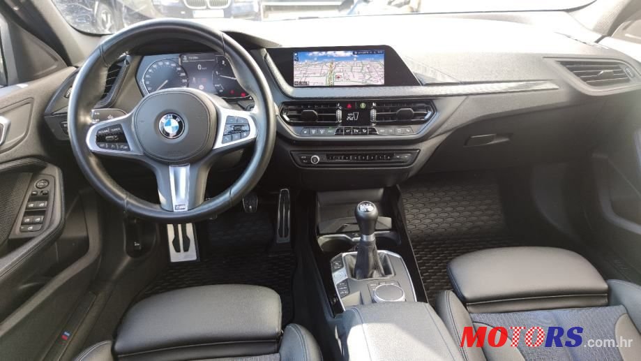 2020' BMW Serija 1 118D photo #6