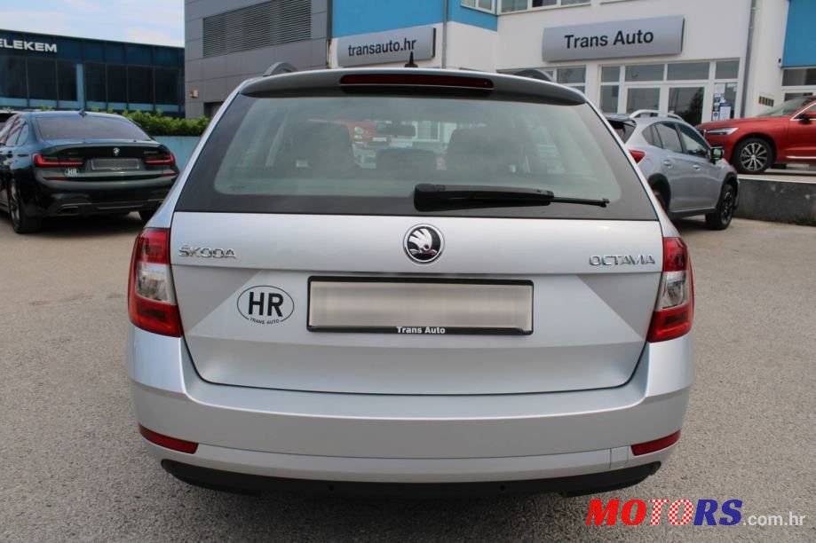 2020' Skoda Octavia Combi photo #6