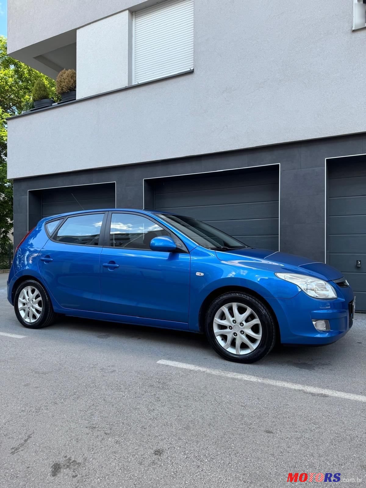 2009' Hyundai i30 1,6 photo #3