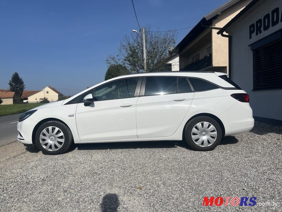2017' Opel Astra Karavan photo #4