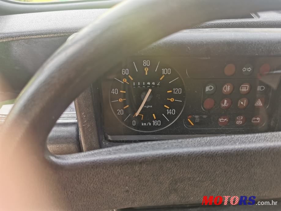 1991' Renault 4 Gtl photo #5