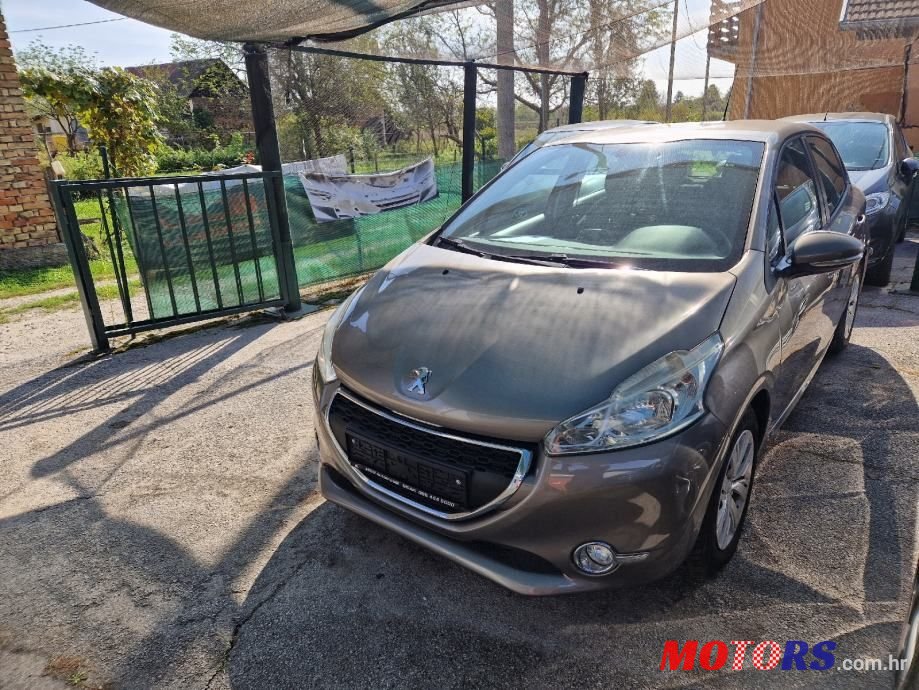 2014' Peugeot 208 1,4 Hdi photo #1