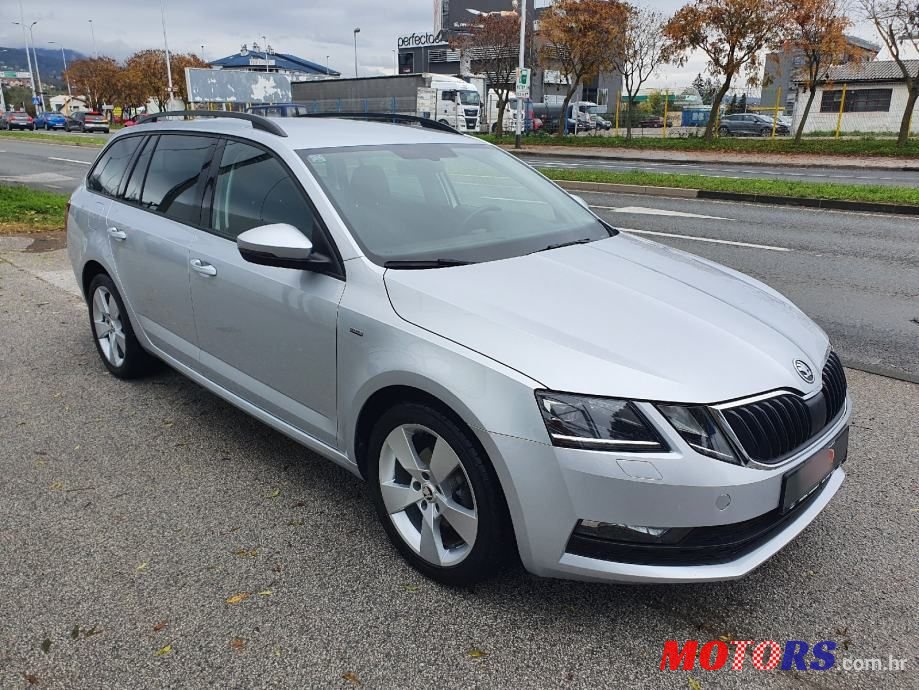 2018' Skoda Octavia Combi photo #1