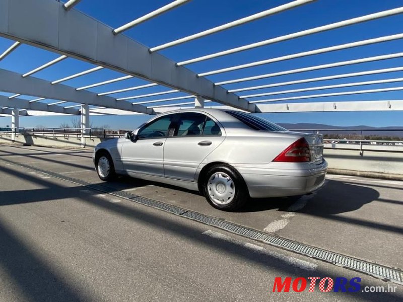 2001' Mercedes-Benz C-Klasa 220 Classic photo #2