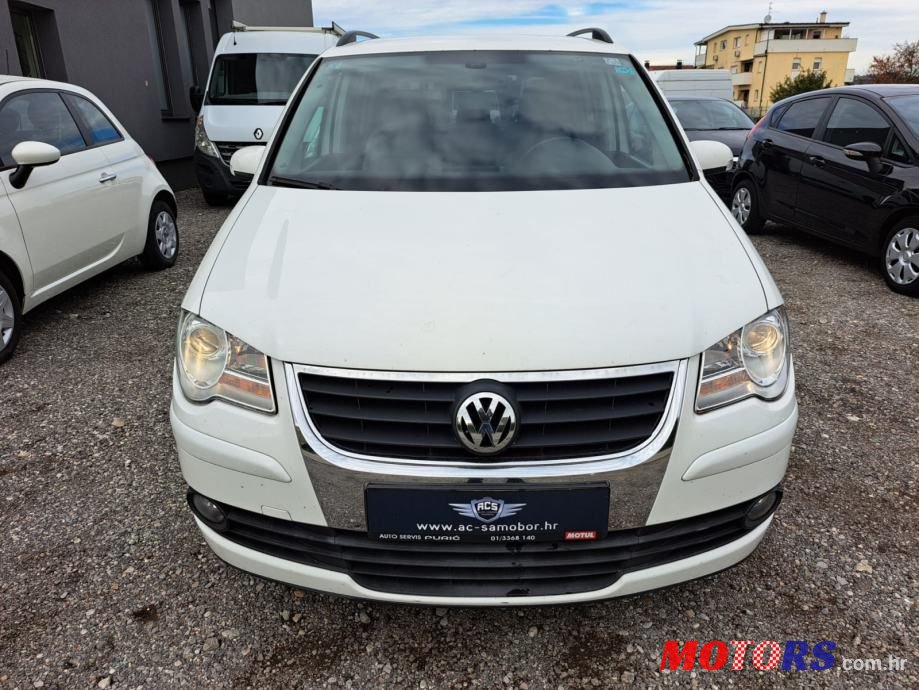 2008' Volkswagen Touran 1,9 Tdi photo #2