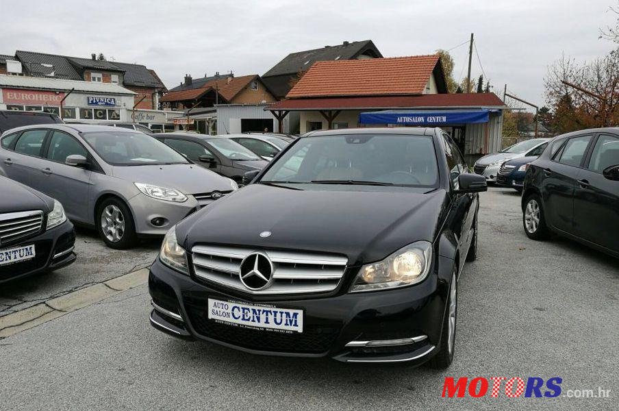 2011' Mercedes-Benz C-Klasa photo #1