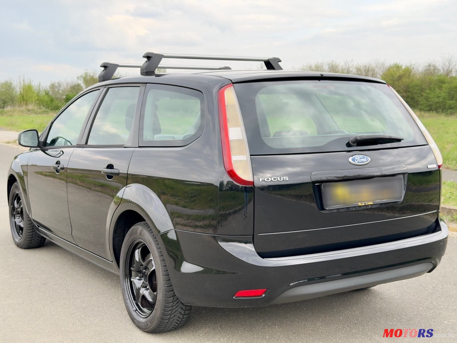 2010' Ford Focus Karavan photo #3