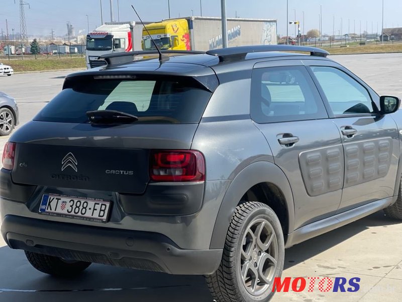 2016' Citroen C4 Cactus photo #6