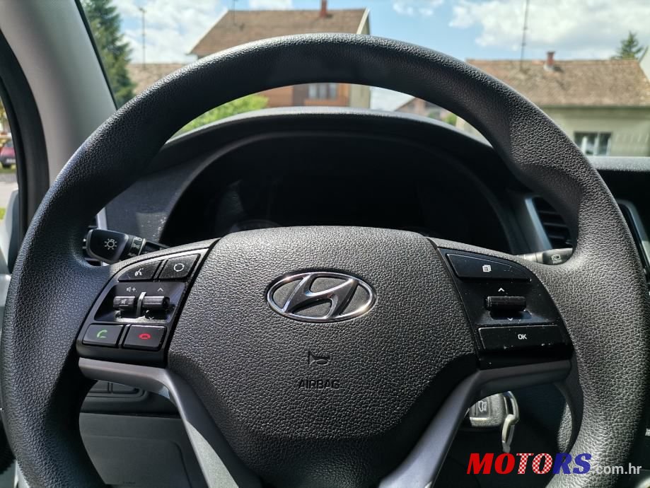 2016' Hyundai Tucson 1.7 Crdi photo #3