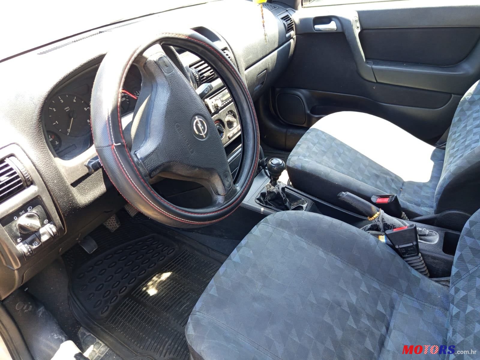 2001' Opel Astra 1,6 photo #3