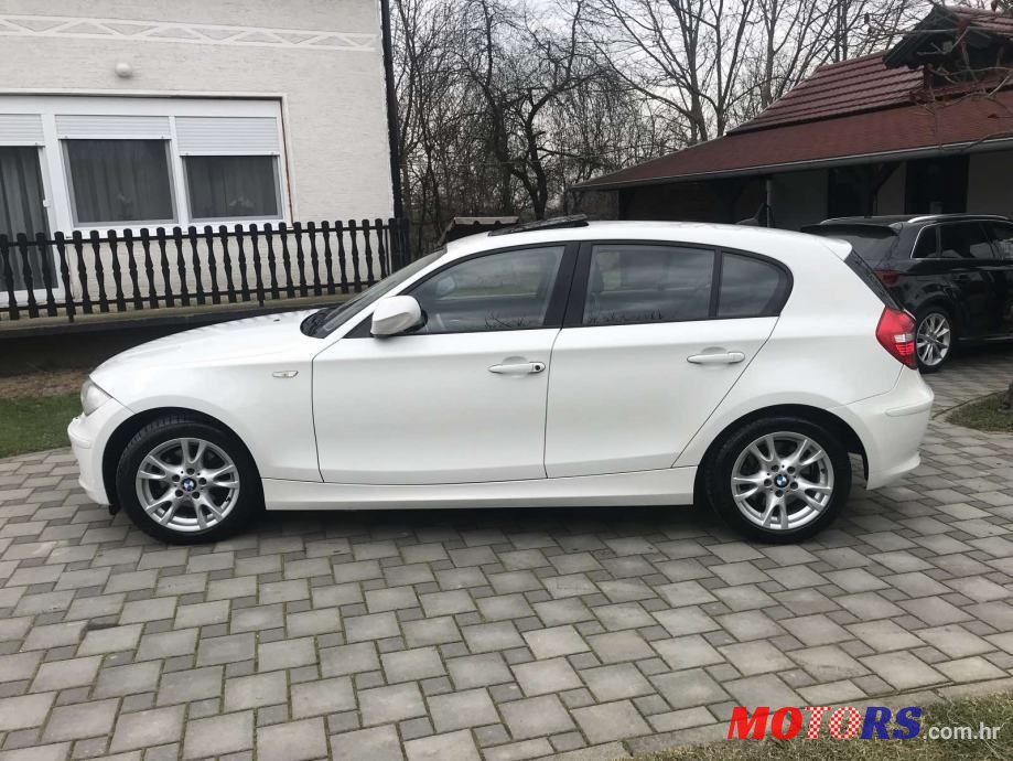 2011' BMW Serija 1 118D photo #5