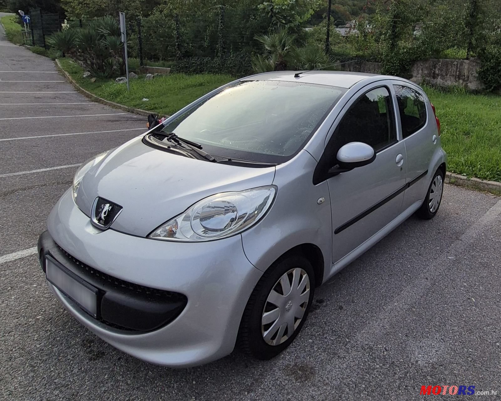 2006' Peugeot 107 1,4 Hdi photo #2