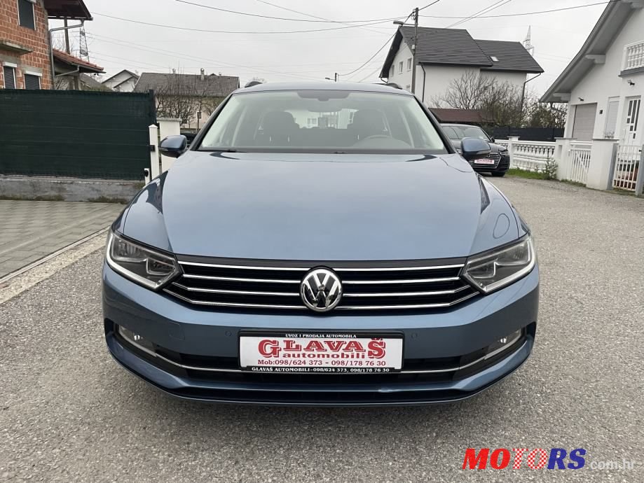 2016' Volkswagen Passat Variant photo #2