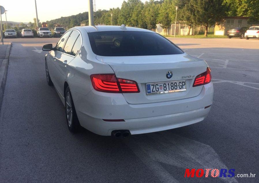 2011' BMW Serija 5 520D photo #2