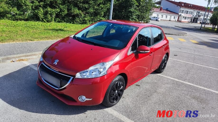 2014' Peugeot 208 1,2 Vti photo #1