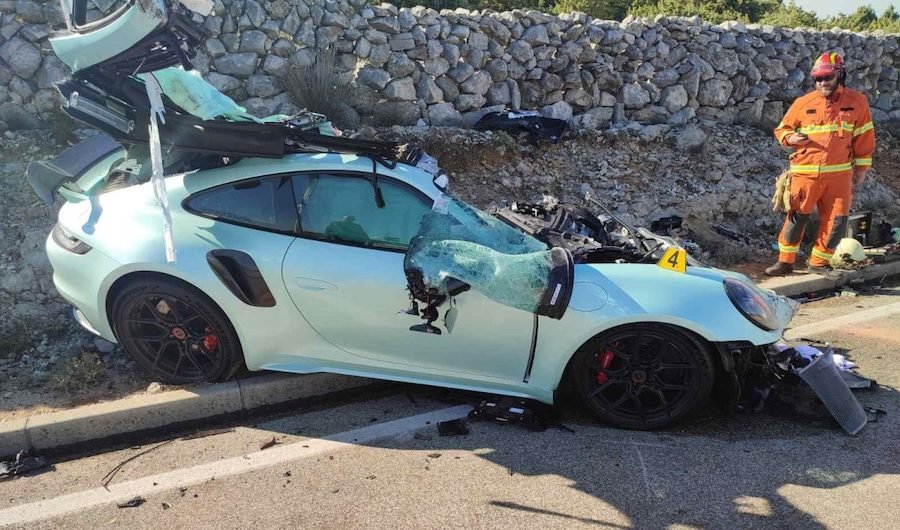 Stravična prometna nesreća na Cresu, Porsche teško stradao