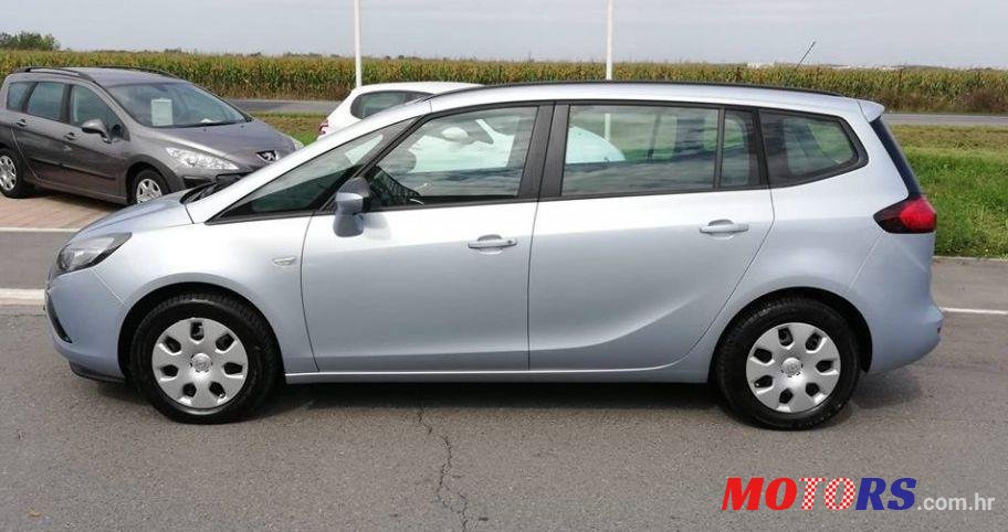 2014' Opel Zafira 2,0 photo #1