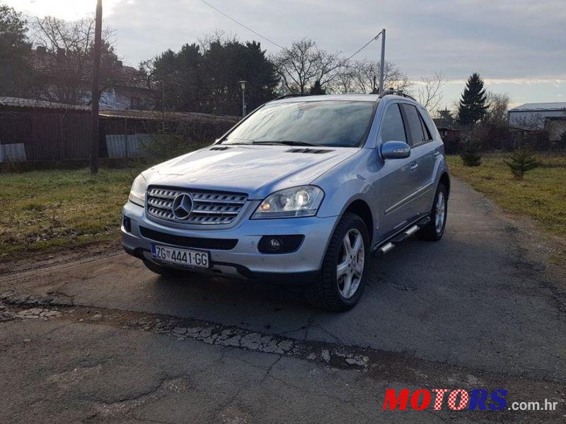 2005' Mercedes-Benz Ml 320 Cdi photo #2