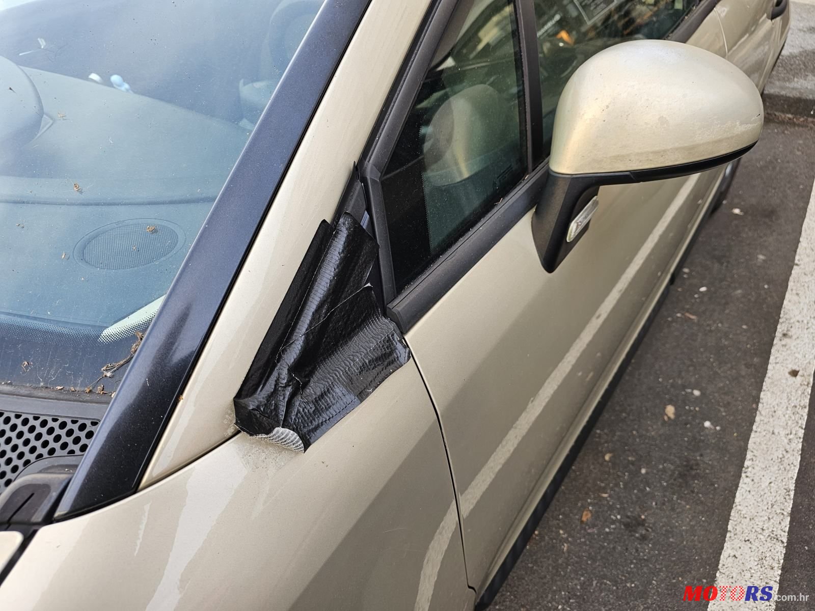 2006' Citroen C4 1.4I 16V photo #6