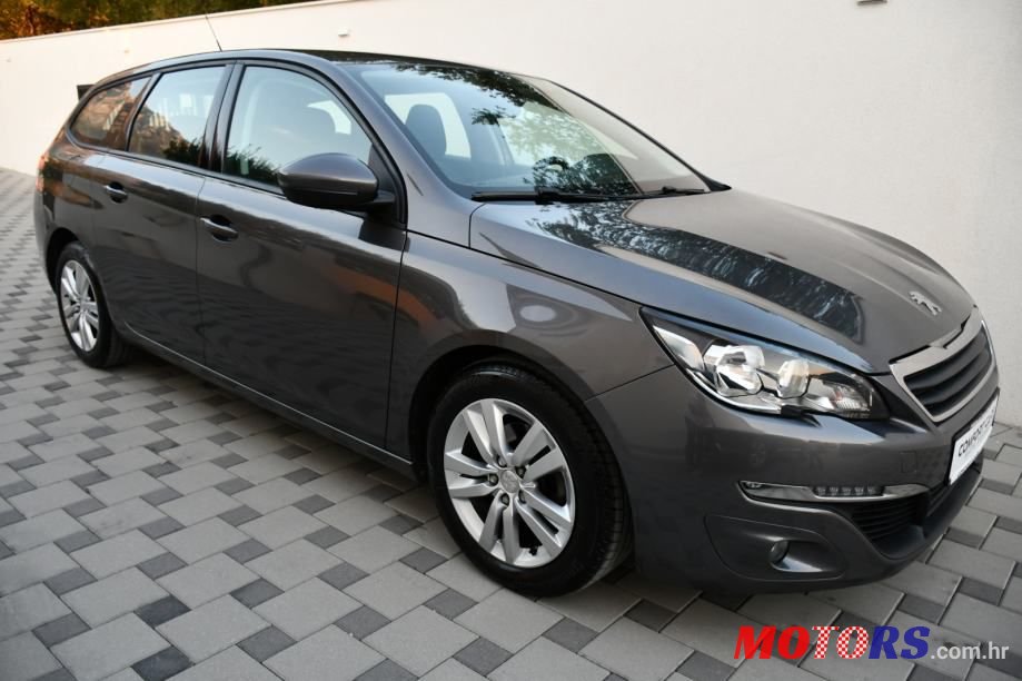 2016' Peugeot 308 photo #3