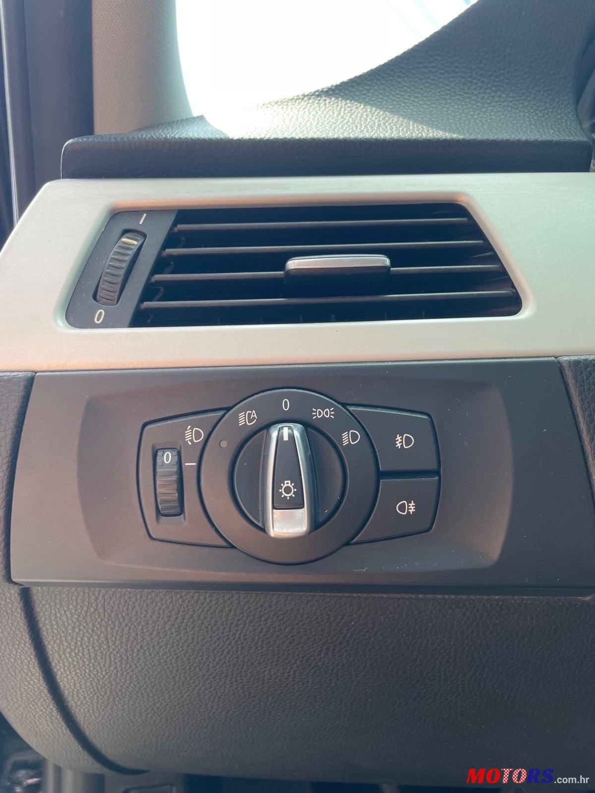 2010' BMW Serija 3 318D photo #5