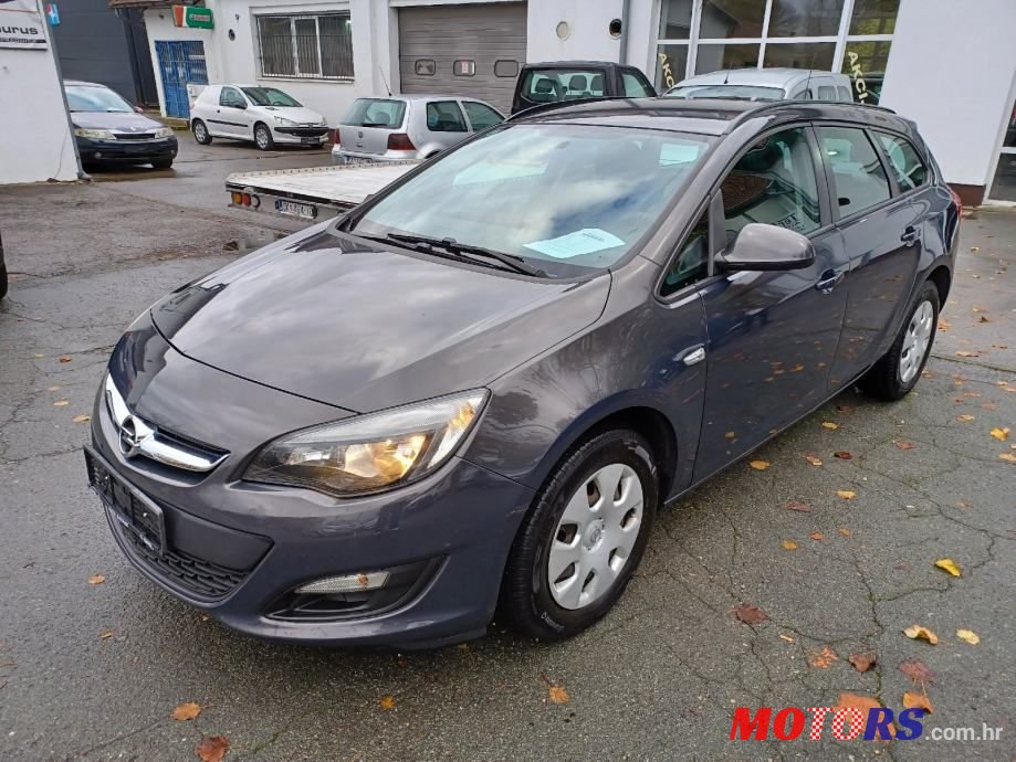 2015' Opel Astra Karavan photo #1