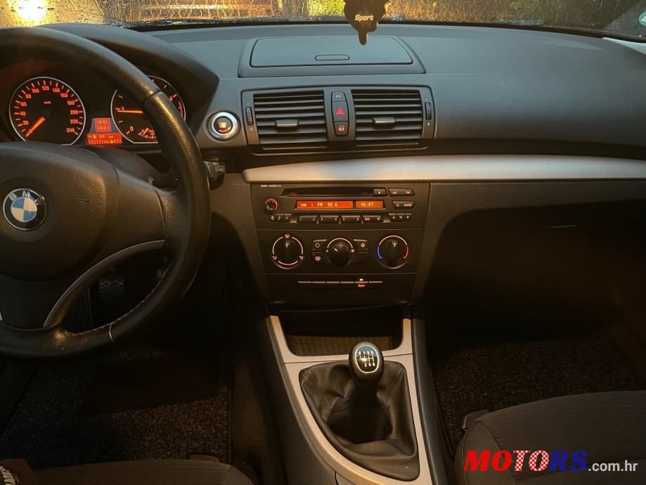 2008' BMW Serija 1 118D photo #6