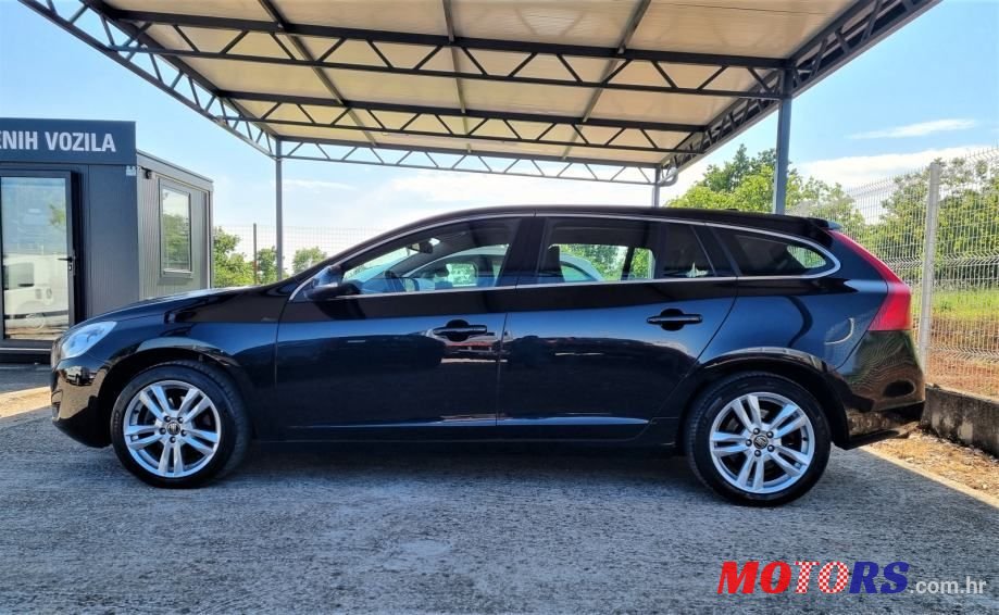 2011' Volvo V60 D3 photo #2