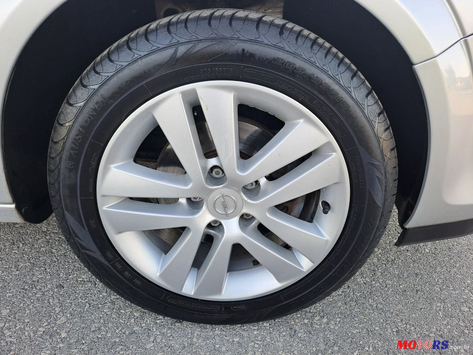 2008' Opel Astra Karavan photo #5