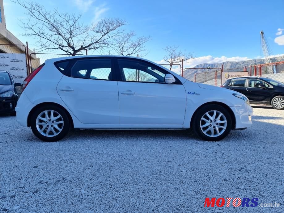 2010' Hyundai i30 1,6 Crdi photo #5