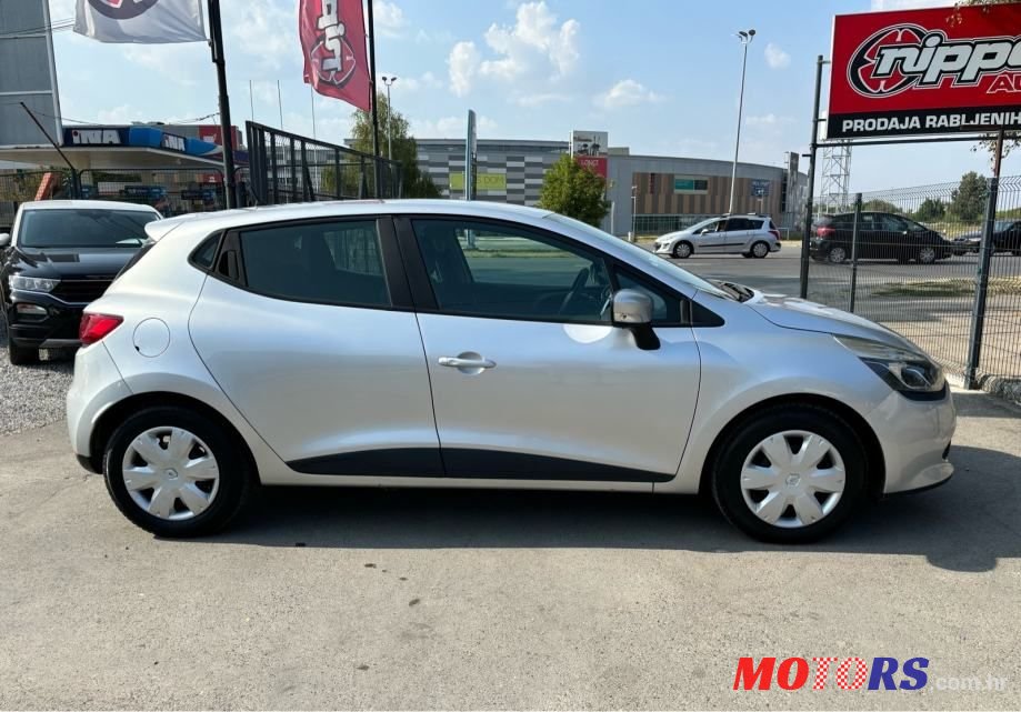2014' Renault Clio Dci 75 photo #6